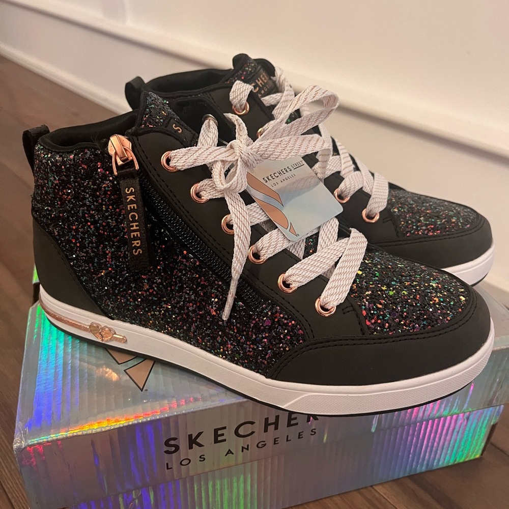 Sketchers Glitter Shoutout Sneaker